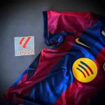 کیت اول بارسلونا بچگانه 2026/27 - تصویر 3